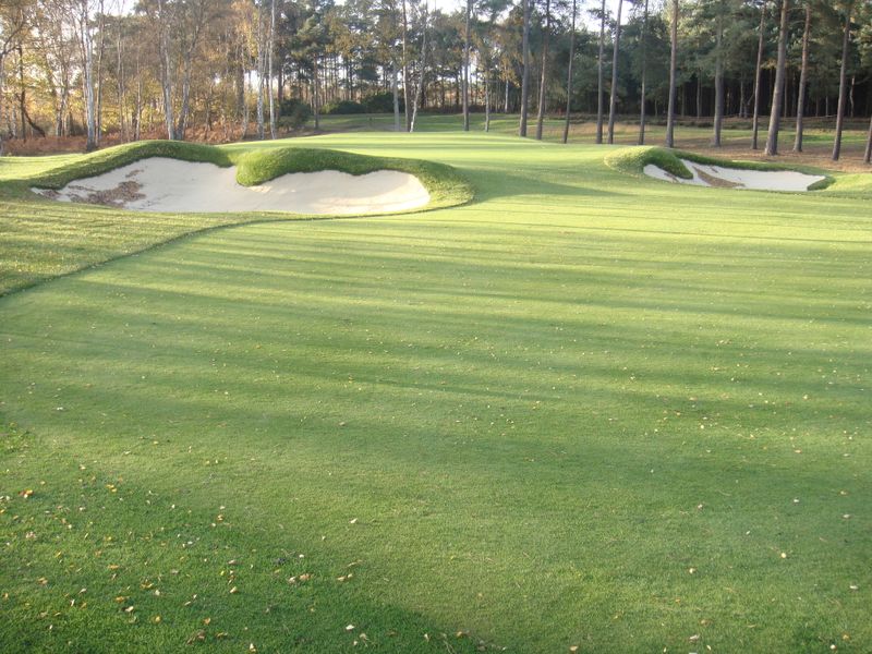 Wentworth approach 9th Green2